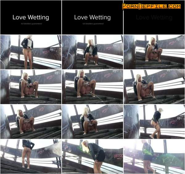 Lovewetting: Naomi Nevena - Pissing scene (HD Porn, Pissing) 1080p