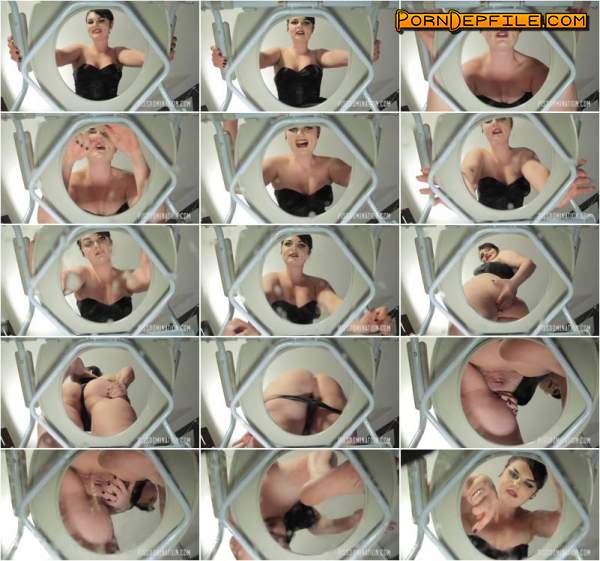 PissDomination: Quinn Helix Starts your Toilet Slave Training (HD Porn, Fetish, Pissing, Femdom) 1080p