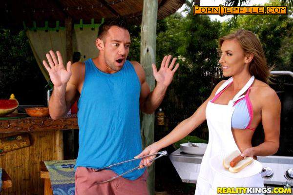 MilfHunter, RealityKings: Kate Linn - Milf On The Grill (Doggystyle, Facial, Brunette, Milf) 432p