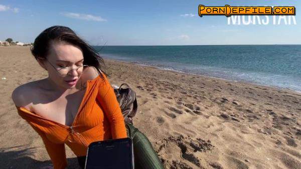 Pornhub, Toma Mur: The Bitch Was Excited By An Interactive Toy And Sucked On The Beach / Murstar (Blowjob, POV, Cumshot, Amateur) 1080p