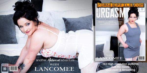 Mature.nl: Lancomee (31) - Lancomee is a shaved MILF that loves to play with her pussy in bed getting an orgasm (Solo, Big Tits, Milf, Mature) 1080p