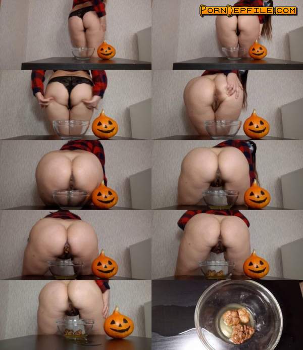 ScatShop: Dianascat - Halloween shit! (Smearing, Pissing, Big shit, Scat) 1080p